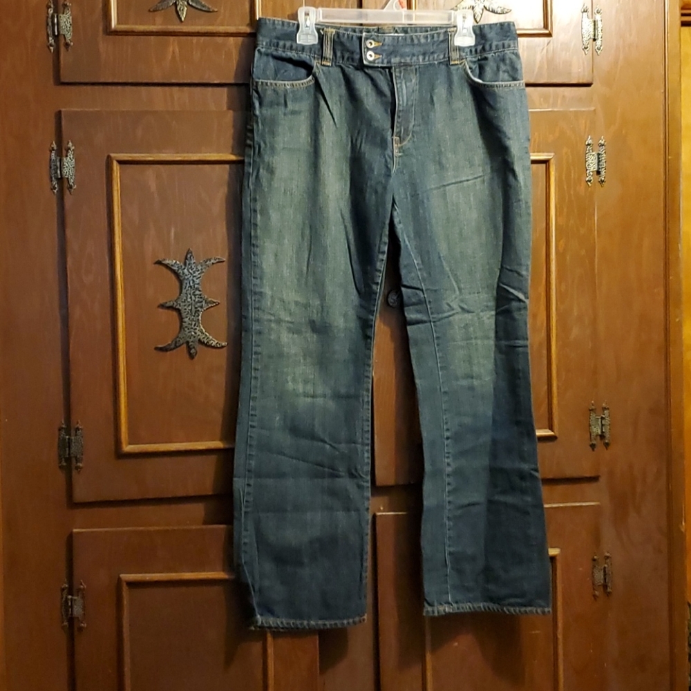 BNWOT Old Navy medium wash jeans sz 14 Regular